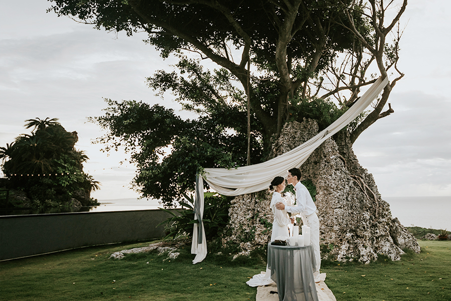 Holy tree wedding