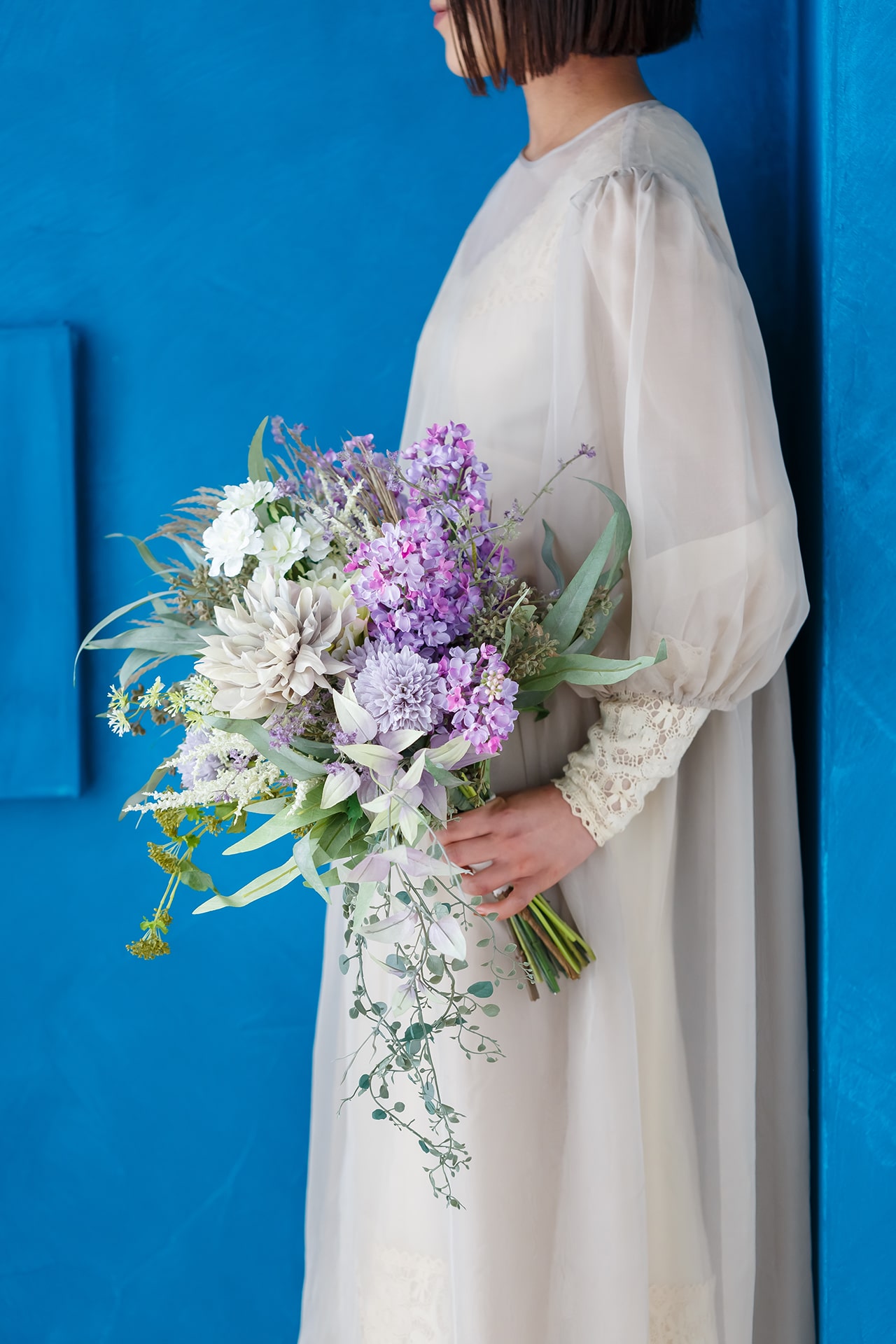 紫系の造花のウェディングブーケ