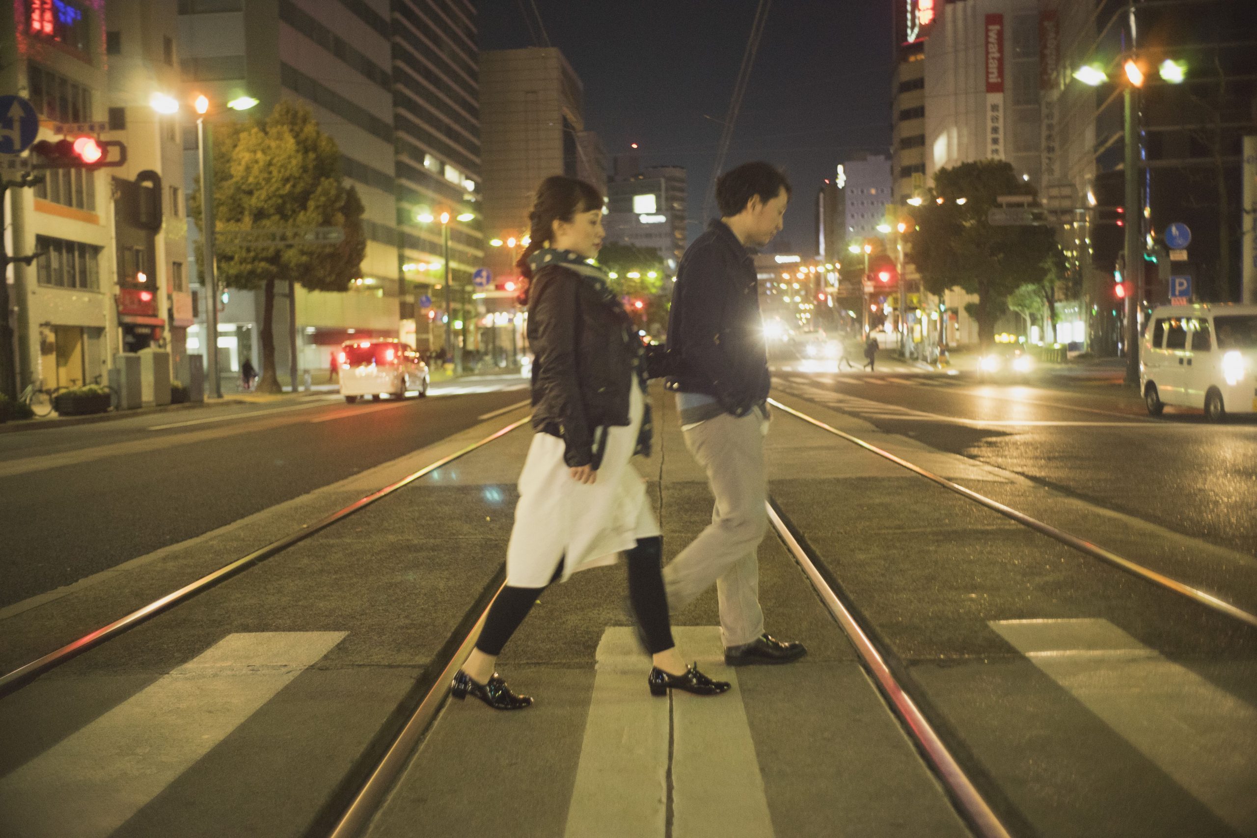 夜の広島市街でのフォトウェディング