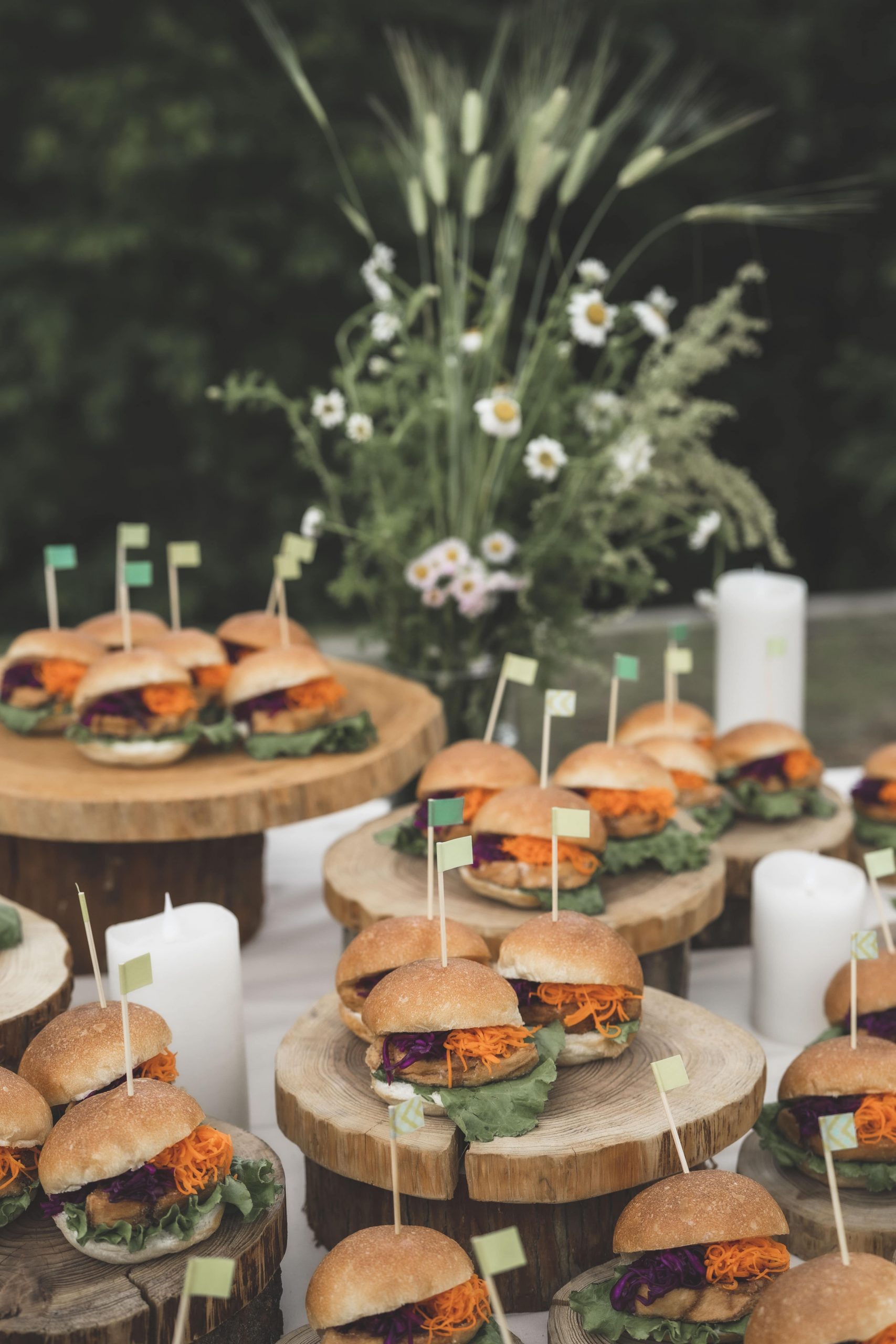 ヴィーガンフードのハンバーガー