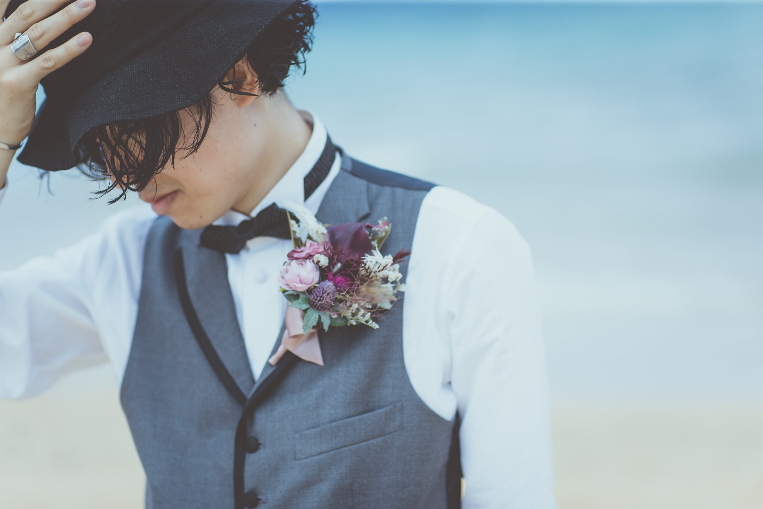 沖縄の青い海で結婚式前撮り