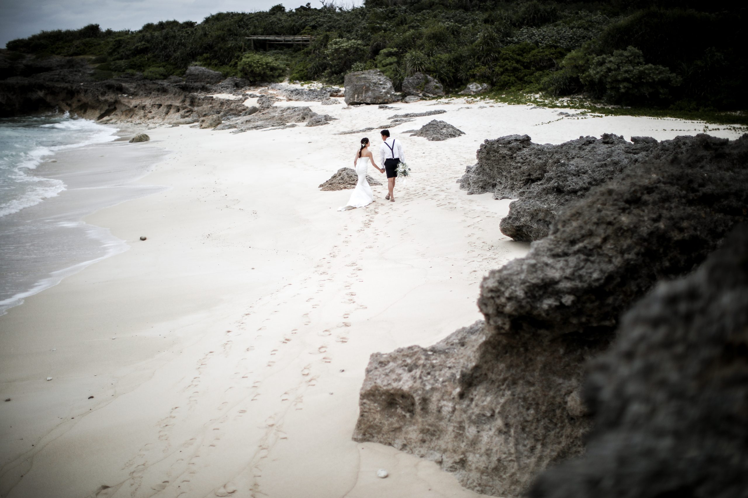 沖縄宮古島の砂浜でのフォトウェディング