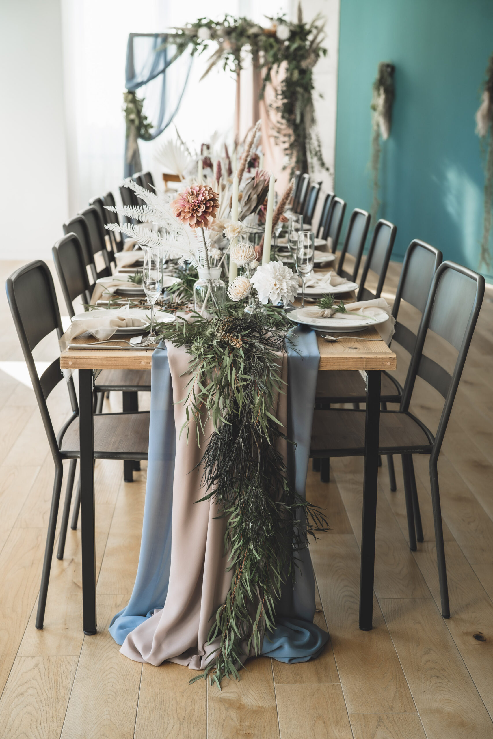 広島の花屋ルパサージュエメがコーディネートした会場装花