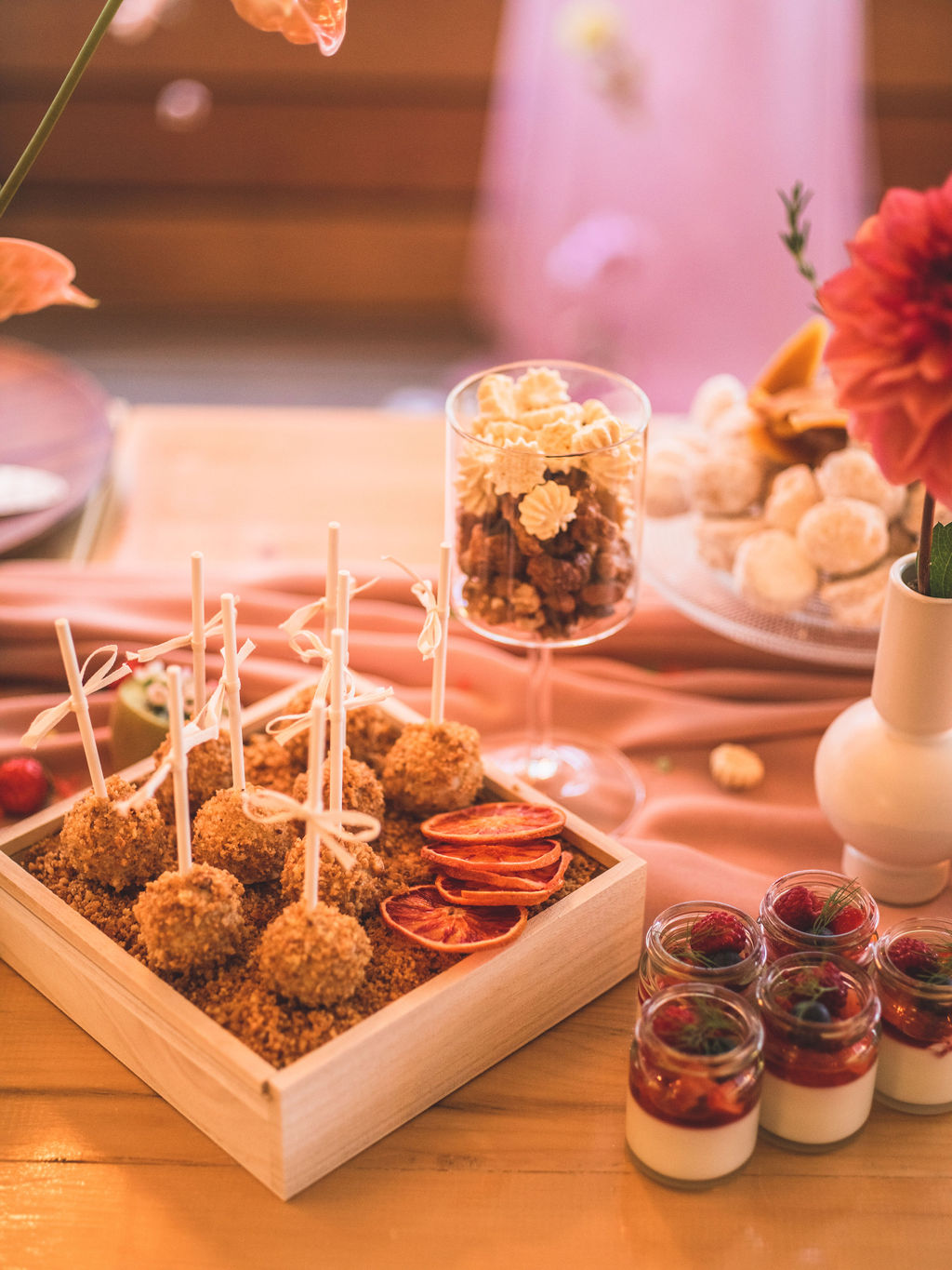 広島Hotel FLEXでのオリジナルウェディングのスイーツビュッフェ。