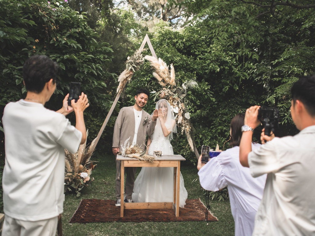 P-style weddingがプロデュースした沖縄のガーデンでの小さな小さな結婚式。